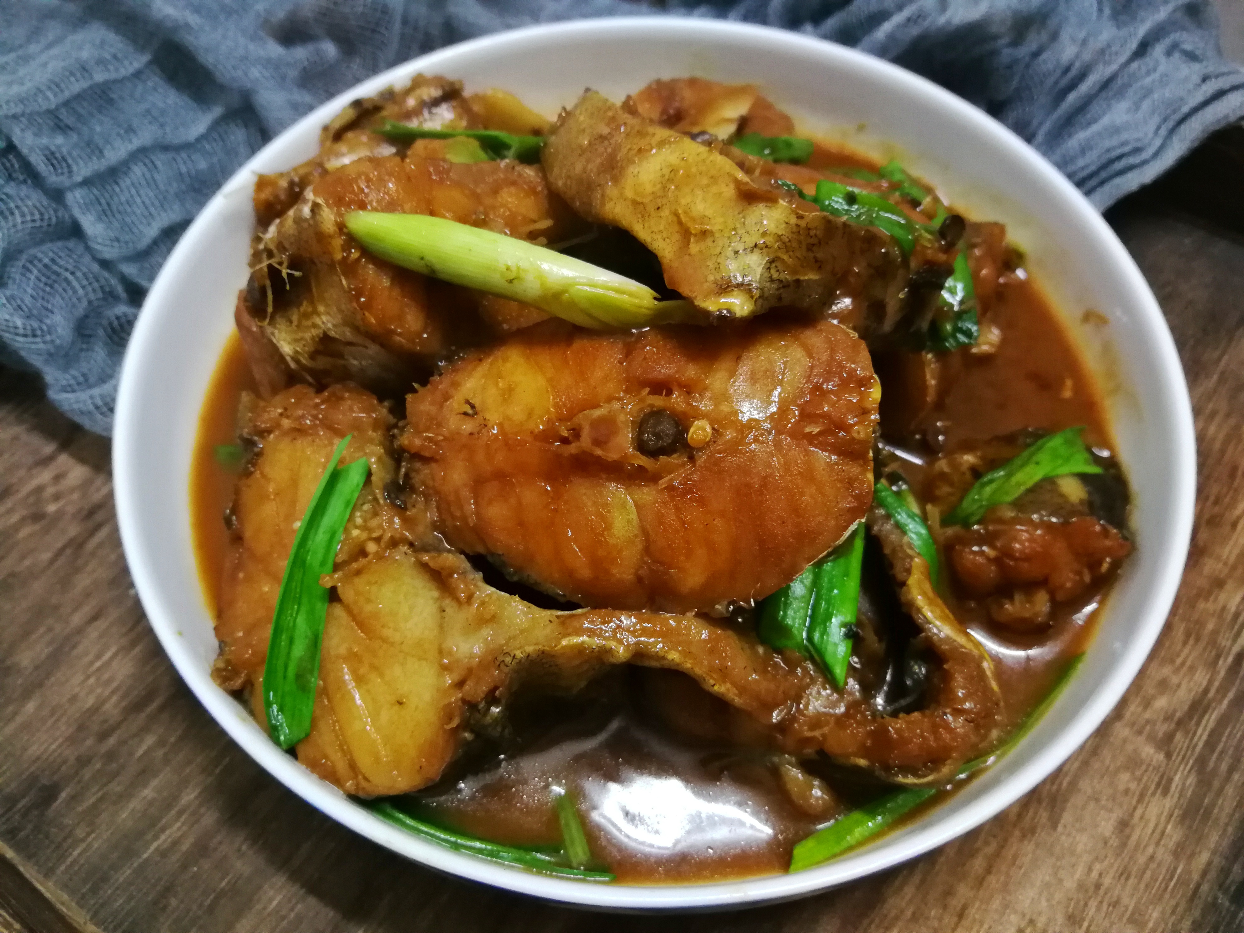 红烧无头鱼的家常做法,简单几步,营养美味,就米饭吃太香了