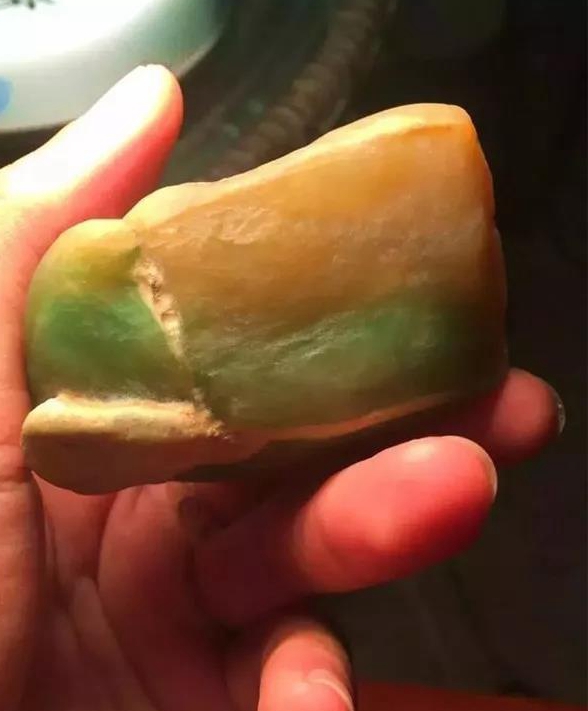 大马坎的黄加绿翡翠原石,起货后的龙龟看着真的是各种