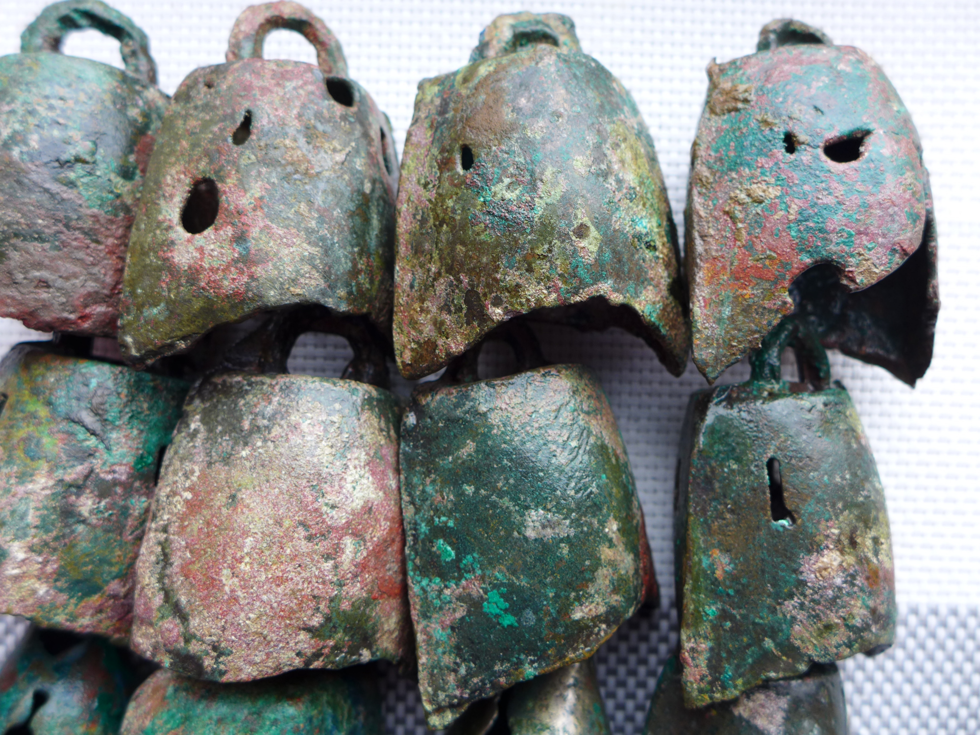 今天在地摊上收获的青铜小件