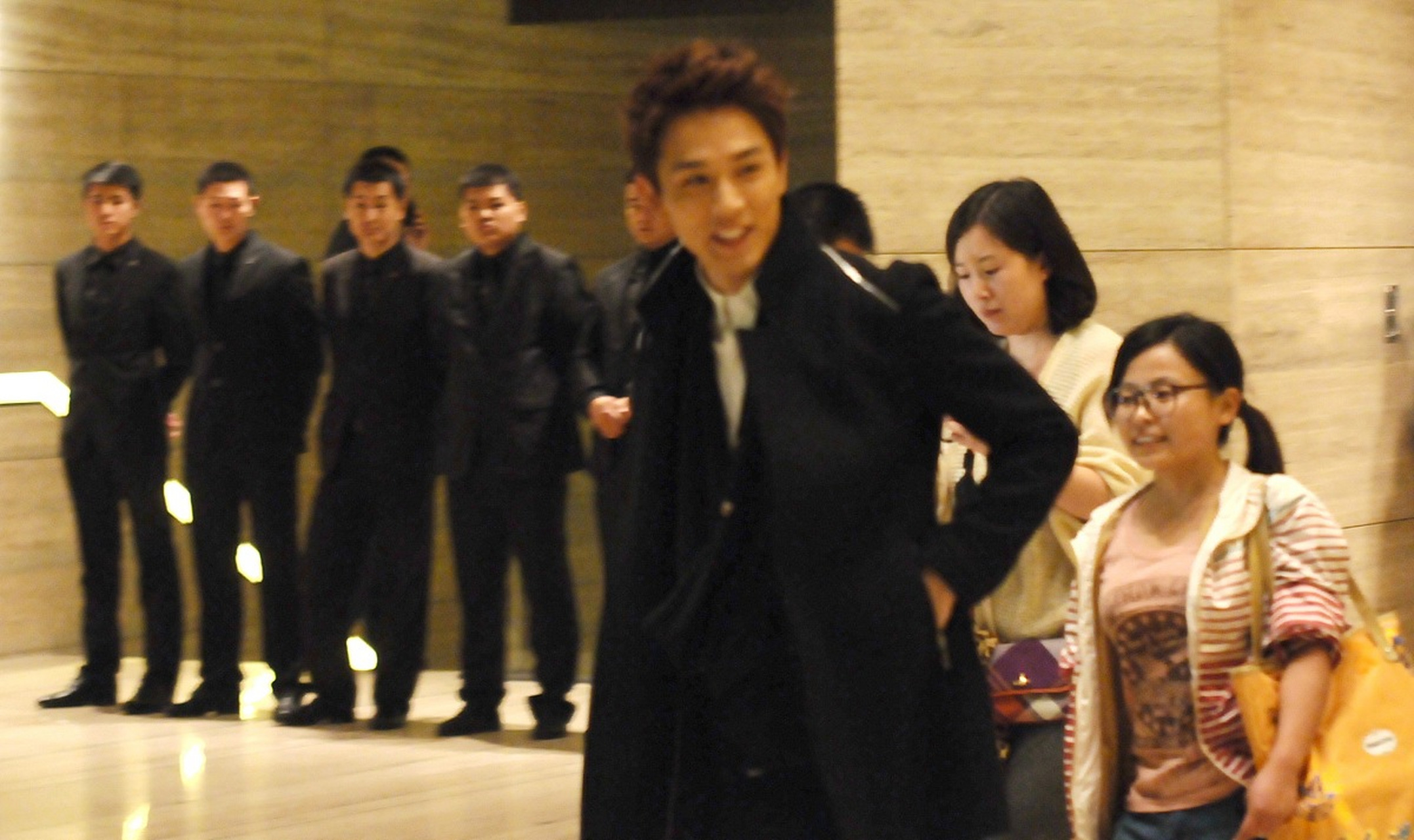 作为一位热门综艺节目《爸爸当家》的常驻嘉宾,李承铉一直以来都是