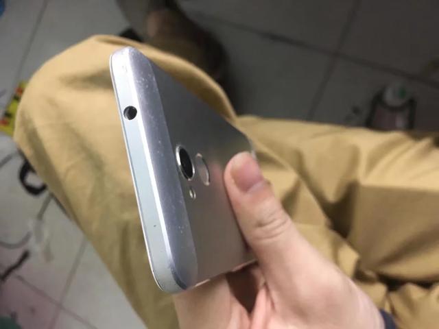 乐视手机的亲戚,188元中兴bladea2开箱评测