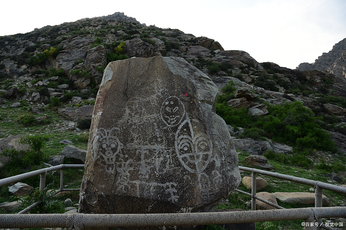 1,炒土豆丝前先焯水,口感更脆爽,色泽更鲜亮
