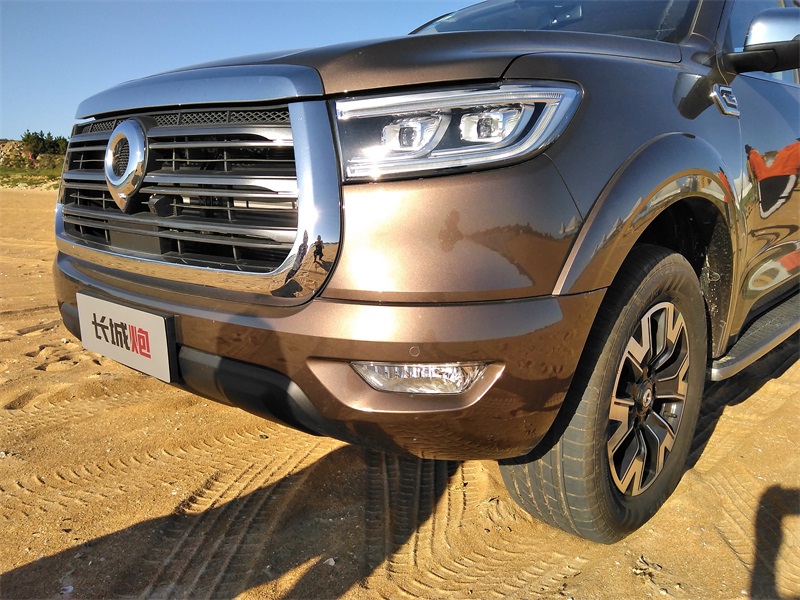 沙滩上的长城炮,真是太美太霸气