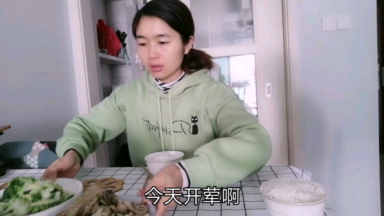 搬入惠州新房,连吃两天粉面,媳妇今天终于给家人开荤吃米饭了