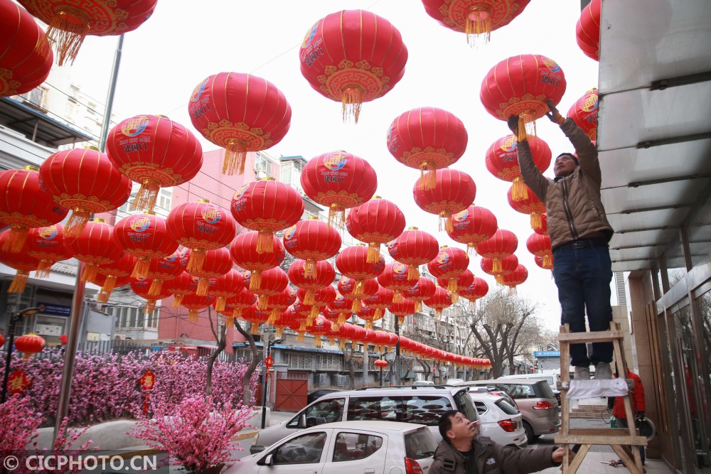 灯笼高挂!北京老胡同迎新春