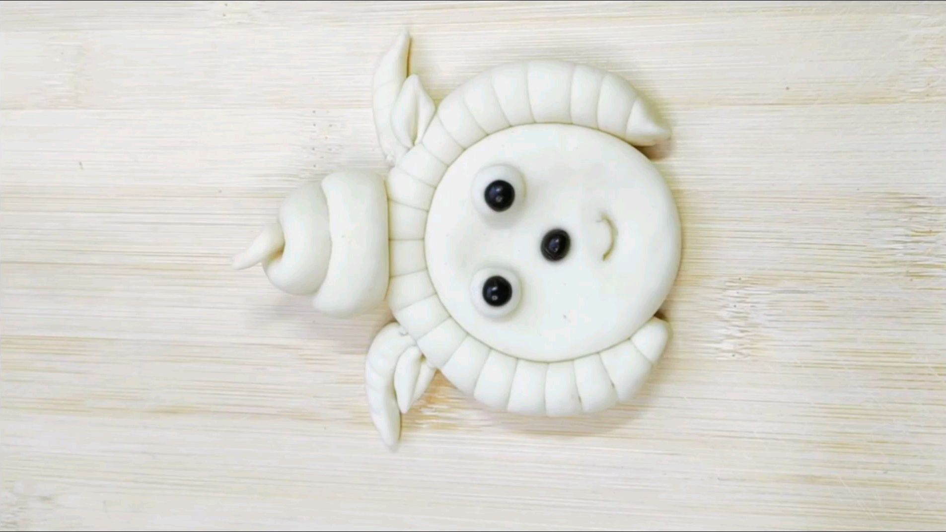 农村奶奶做给孙子吃的懒羊羊花馍,原来这么简单,很多人都没见过