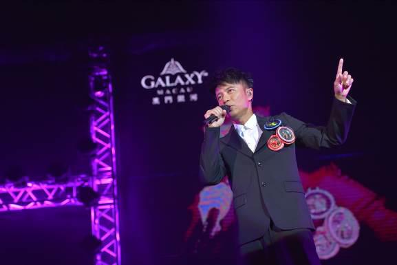 李克勤音乐会 亮相「百老汇舞台」唱尽首本名曲