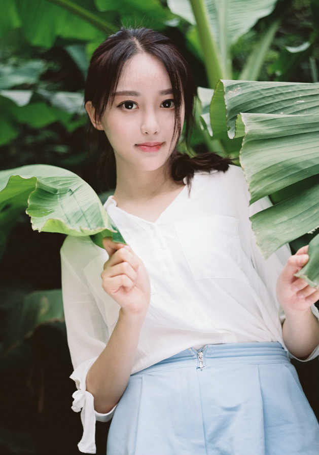 美图摄影:清纯的校花 清新脱俗的夏日写真!