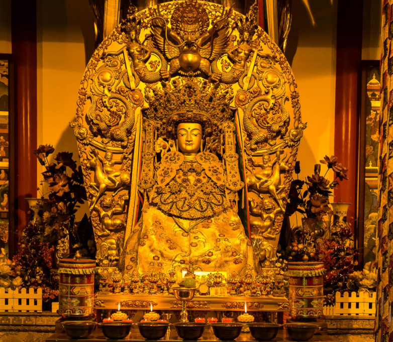 此佛像世上只有两尊,一尊在拉萨大昭寺,另一尊则在西安广仁寺!