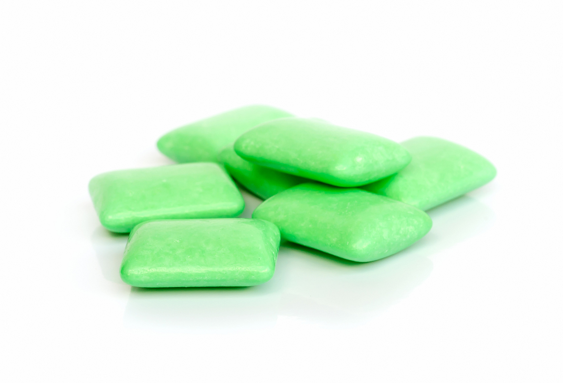 口香糖中的阿拉伯胶,胶基等属食品添加剂中的增稠剂.