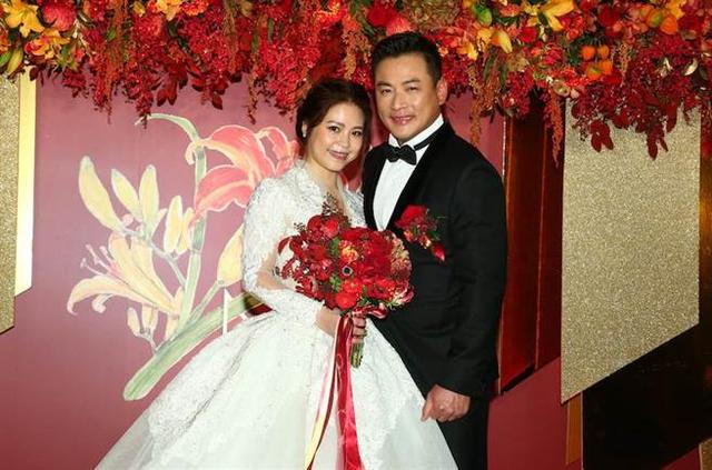 48岁的阿郎与老婆近照曝光,原来江宏恩每天面对的是这样的女人