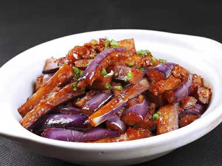 茄子的家常做法之油焖茄子,是一道浙江传统的特色菜,你了解吗