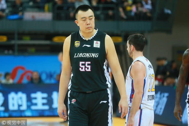 辽媒大赞韩德君是内线守护神 一大波围观网友来袭