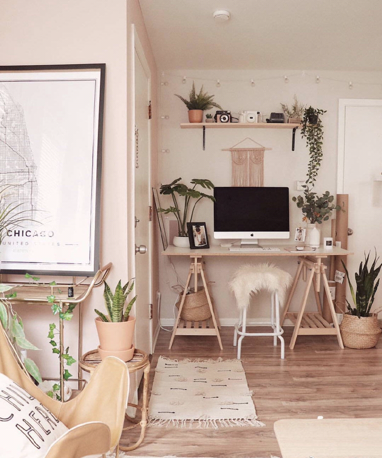 暖色调的家装风格总是格外讨喜,让人产生想在家窝一整天的欲望