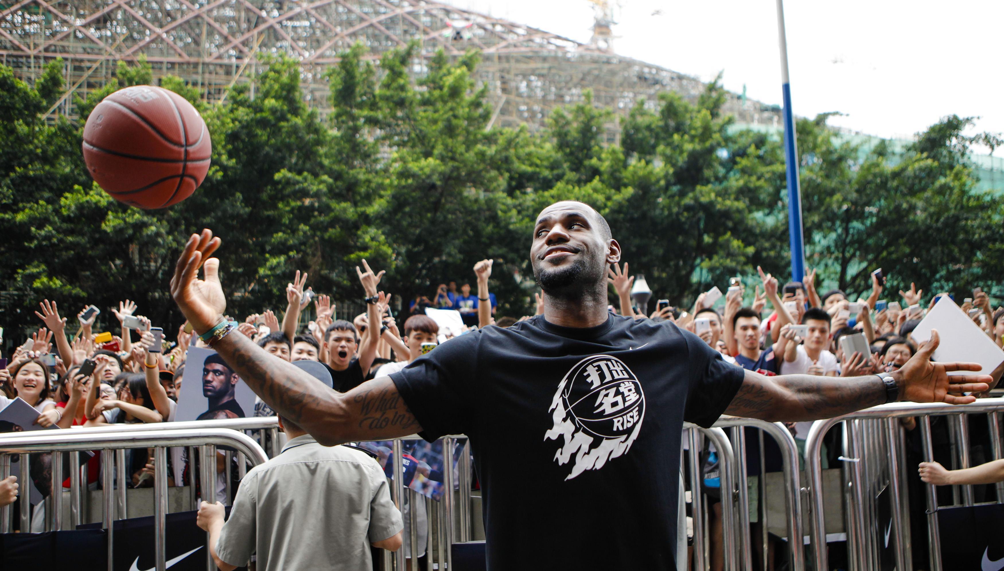 對中國感情最深的nba巨星,科比詹姆斯上榜,而他最讓球迷感動!