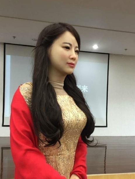 国产ai智能女机器人诞生,外观逼真功能强大,实用性远超日本杨幂
