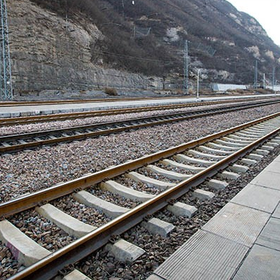 山西省平定县娘子关镇,太行山有个娘子关火车站,晋煤外运的主要出口之