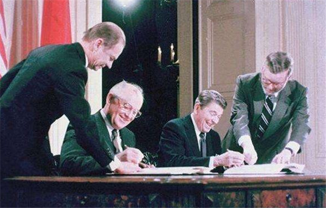 故技重施!30年前美国挖坑搞残苏联,如今又想骗中国直接被拒