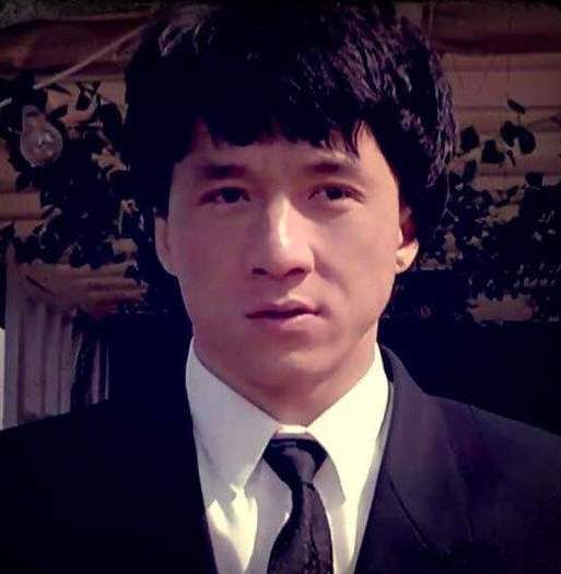 成龙年轻时才是真的壕,豪宅遍布世界各地,一年要花费1600万请客