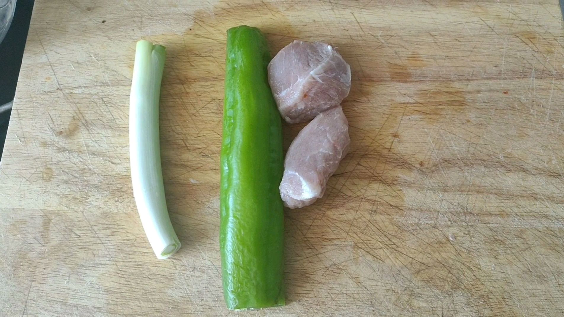 美味的尖椒肉丝打卤面