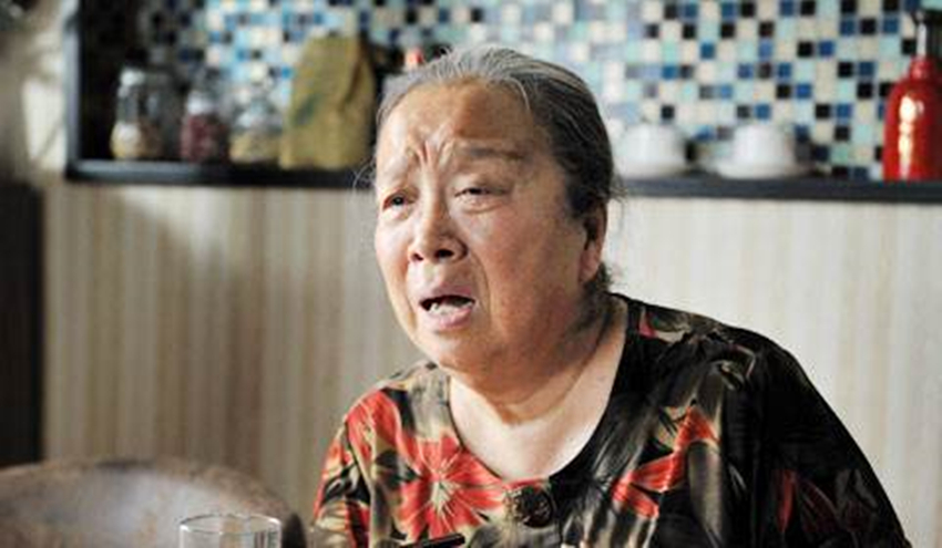 容嬷嬷李明启年轻时旧照曝光,网友:早生几年没夏雨荷什么事儿了!