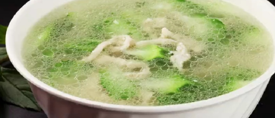 饭前喝汤 鸡肉丝瓜汤