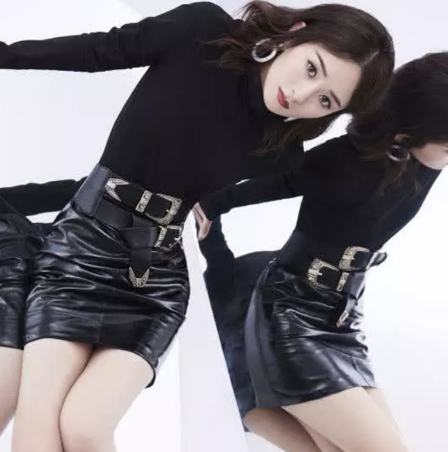 赵丽颖婚后一改可爱风格,穿上皮裙秀妩媚,网友:图二撞脸杨幂