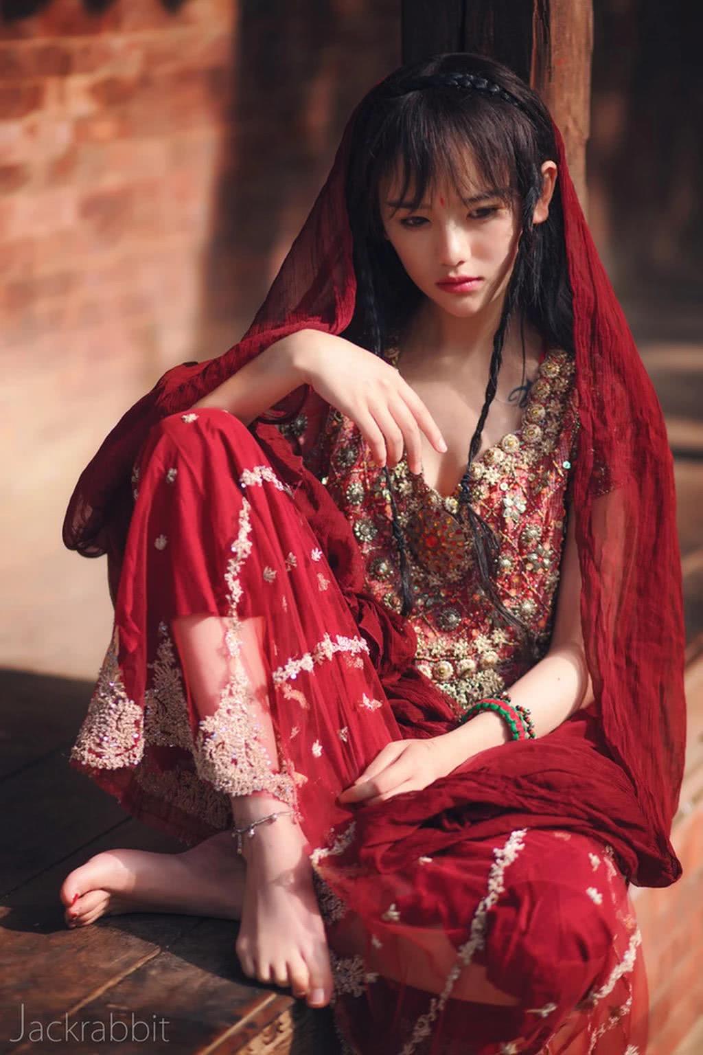 网红版苏妲己非但没有见光死,还让人感叹比王丽坤版美