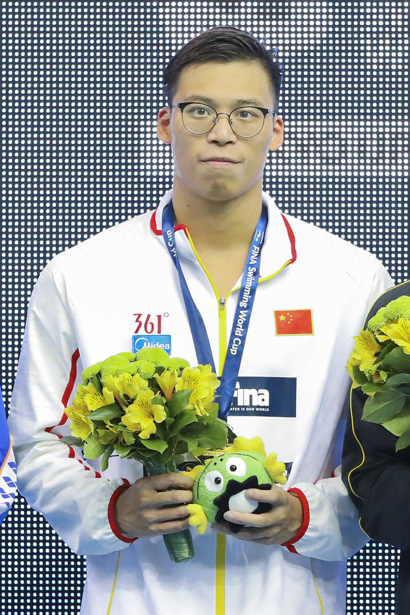 游泳——短池世界杯东京站:李朱濠获男子200米蝶泳冠军(2)