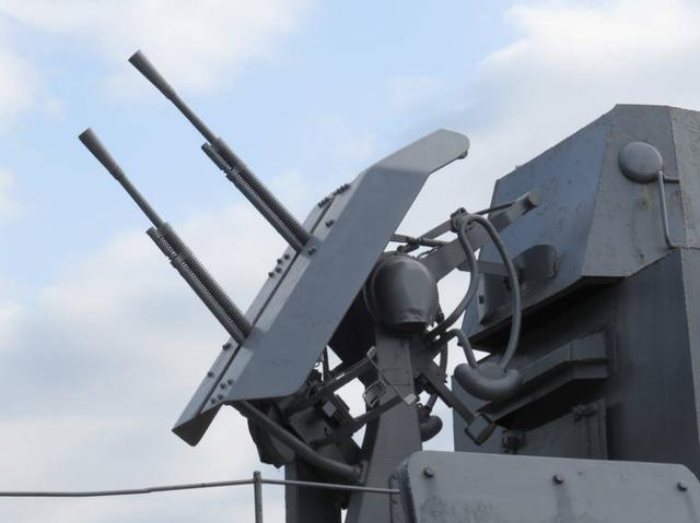 中国pg99双管35毫米牵引高炮,射速快火力强,更具有"杀手锏"