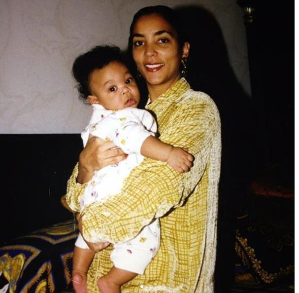 拳王泰森的儿子很幸运!从小衣食无忧,穿60万的鞋打高尔夫