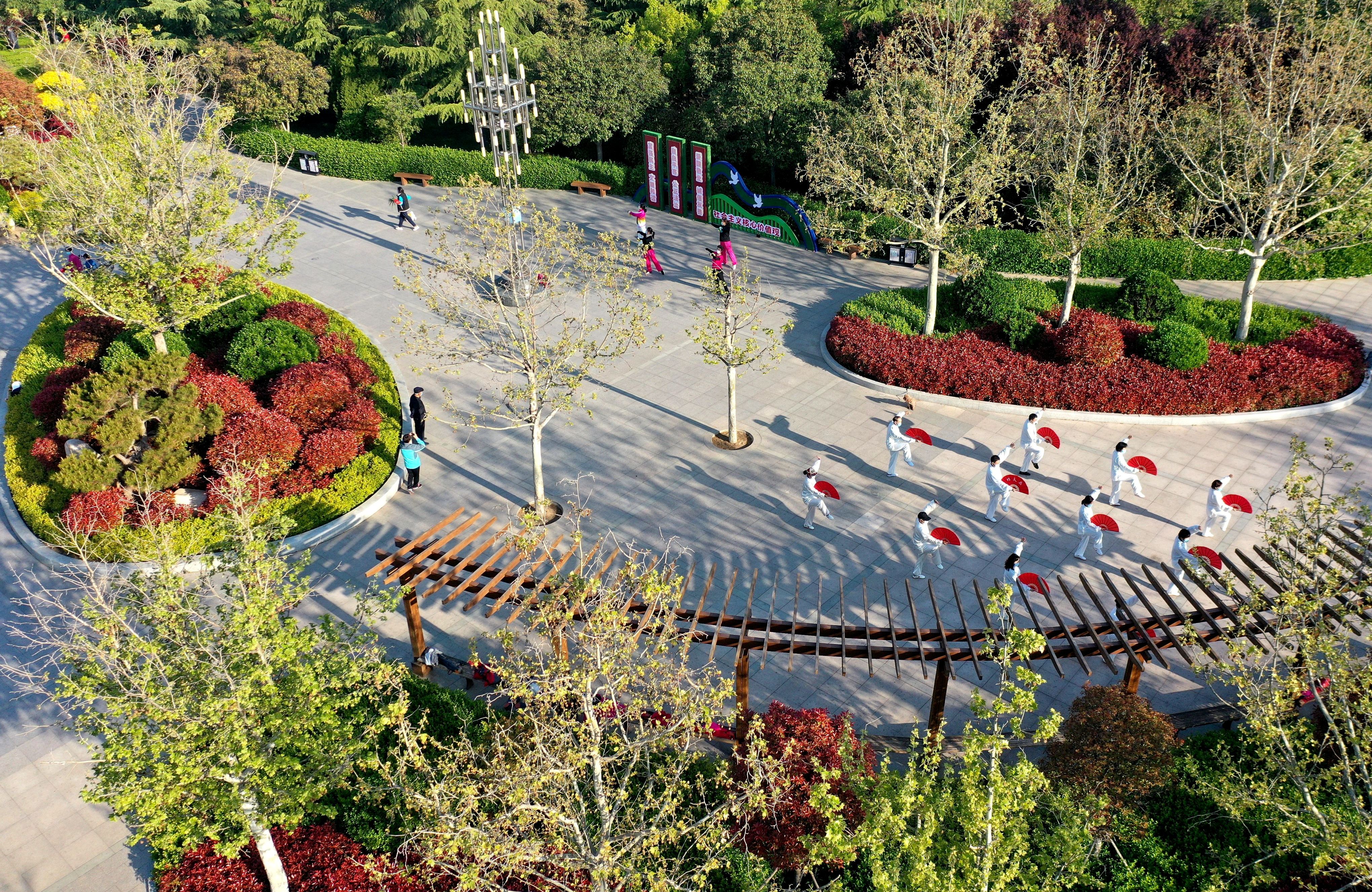 青岛:"口袋公园" 乐享生活