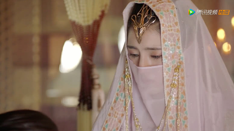 《新倚天》小昭成波斯教圣女,身材逆天,网友:拔刀吧!