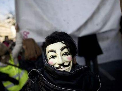 讲述了在一个平行的时空里,纳粹赢了二次世界大战