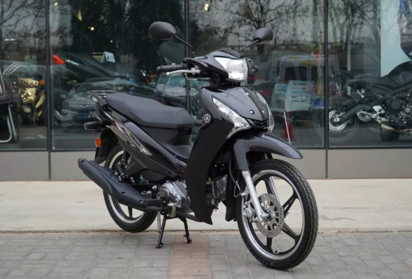 实拍:千元级雅马哈代步弯梁,凌骏t115,定位实用通勤,油耗1.6l