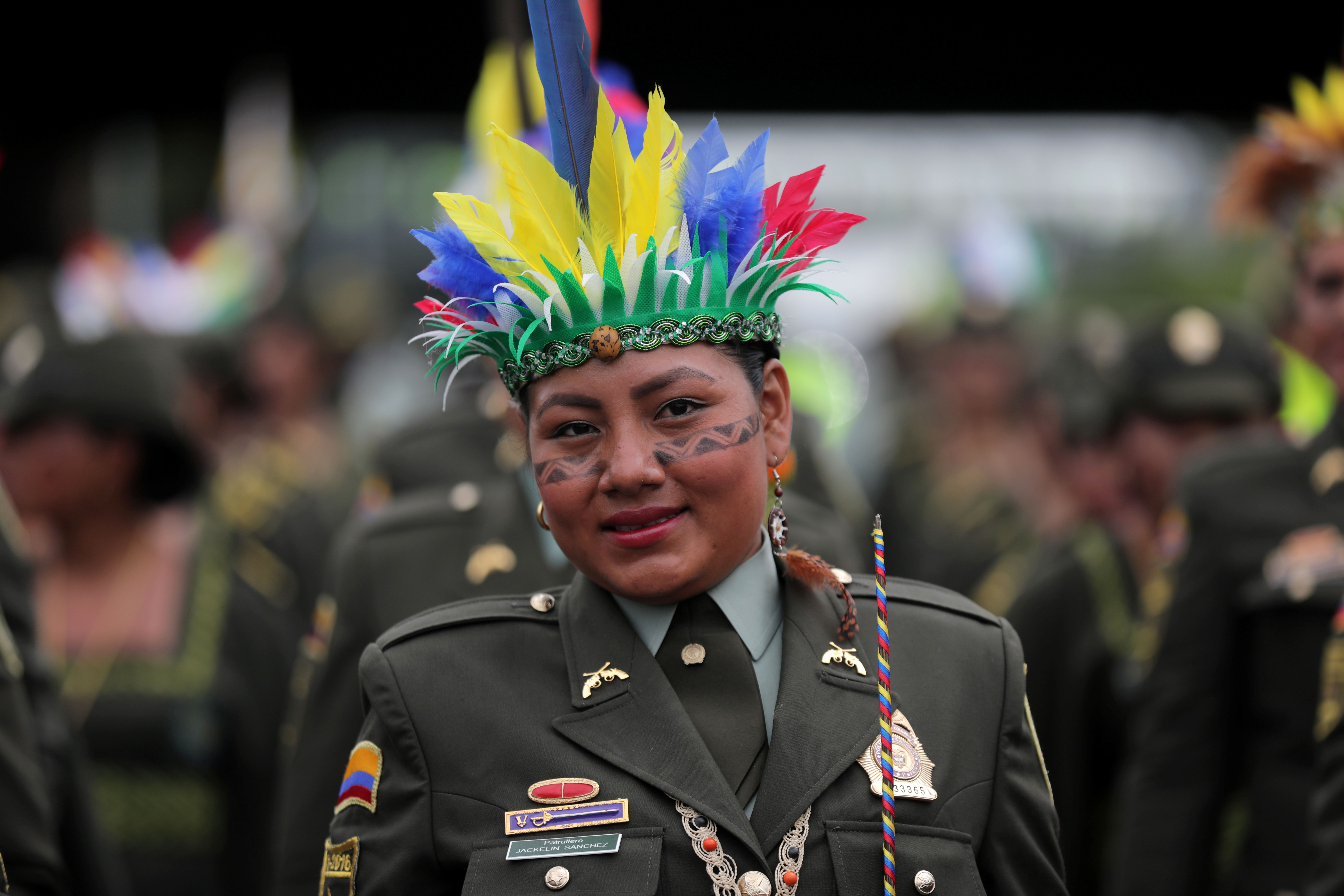 哥伦比亚举行独立日阅兵