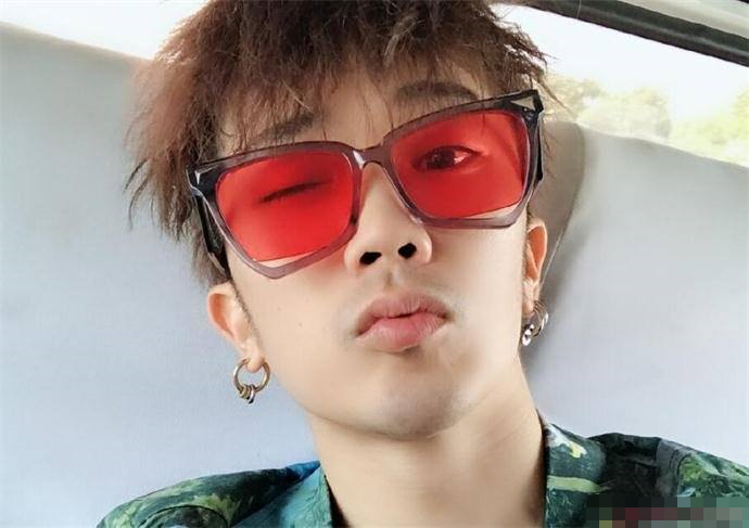 街舞2:宝藏男孩阿k,舞台燃炸让人服,私下比吴建豪还大方