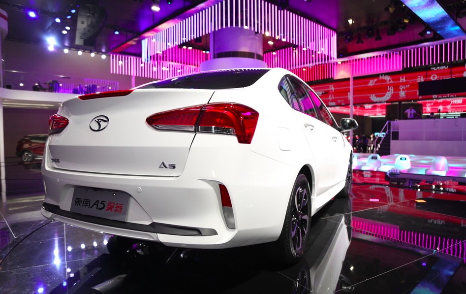 2018广州车展实拍:东南a5翼舞