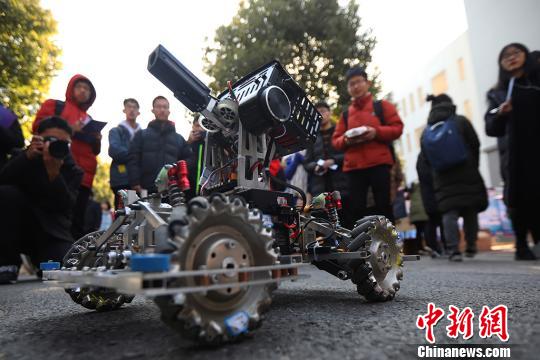 南京大学生科技创新作品集中亮相秀"硕果"