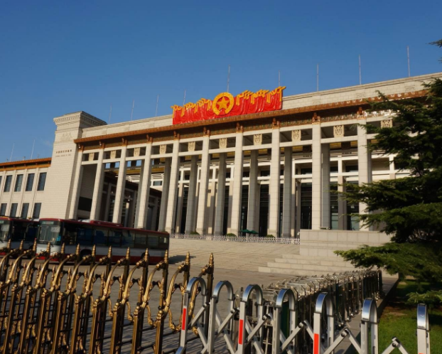 整个国博细细看下来至少需要一天,不仅是一场长知识的