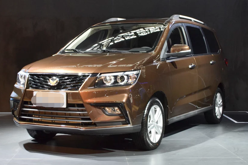 北汽幻速h5,设计风格酷炫,内饰配置非常齐全!