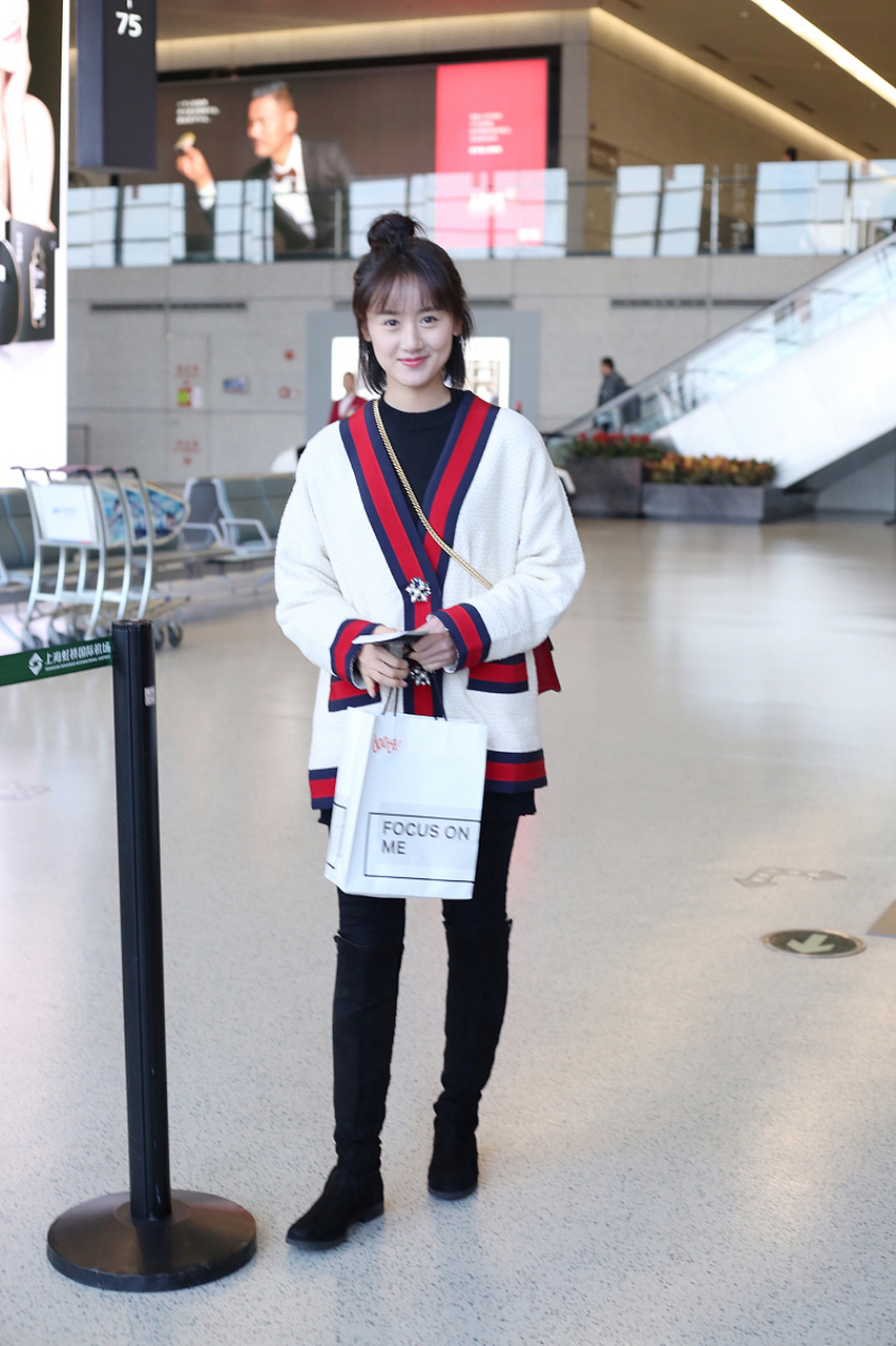 百度秋冬打卡挑战赛#  袁冰妍,这位原本备受瞩目的艺人,却在最近被