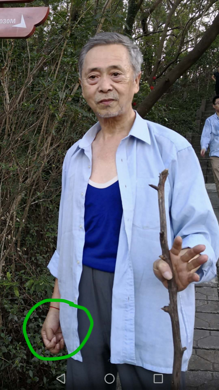 深圳六旬老人因家庭琐事负气出走已过一天一夜,有语言障碍