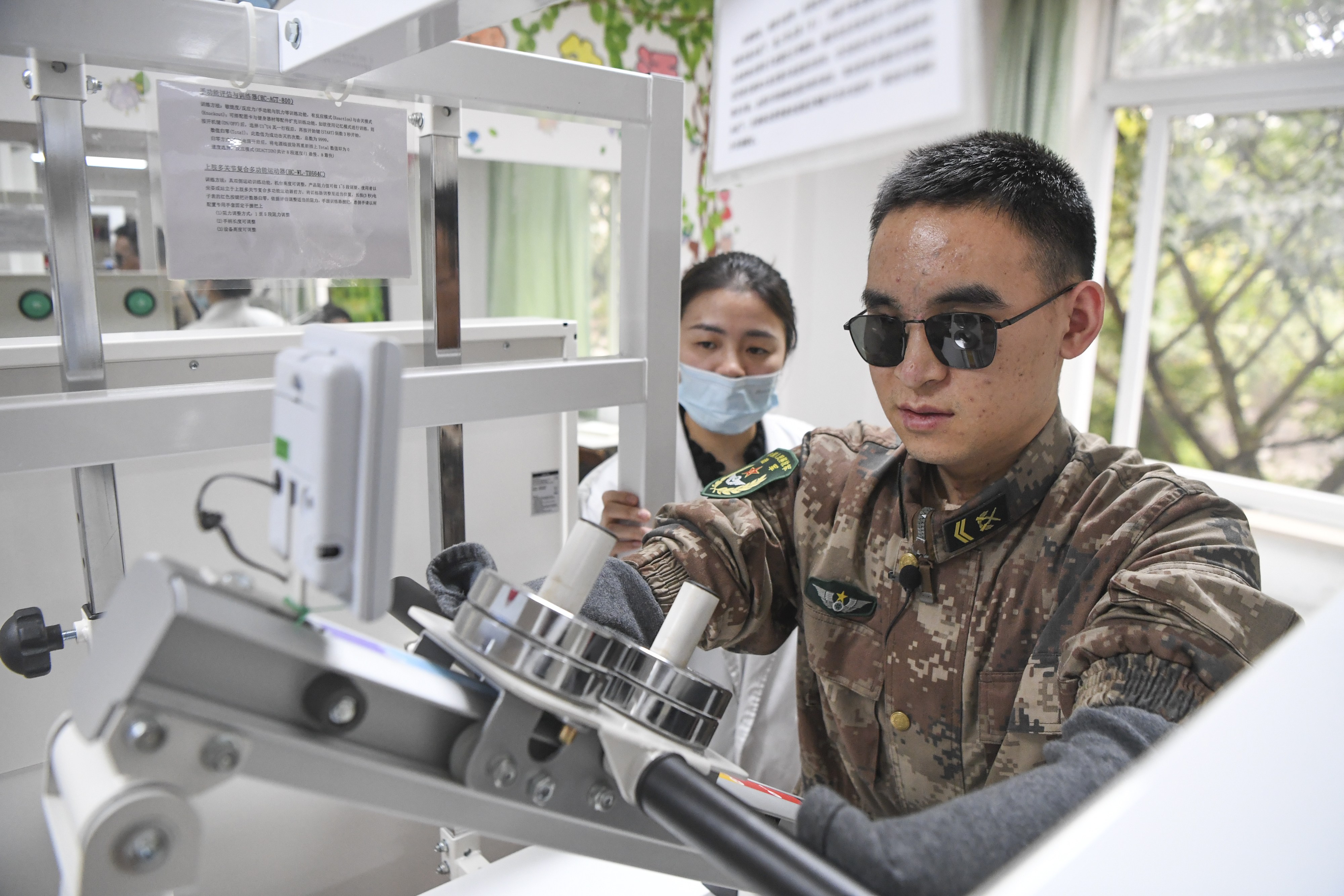 杜富国:每天听着起床号醒来,就像从未离开