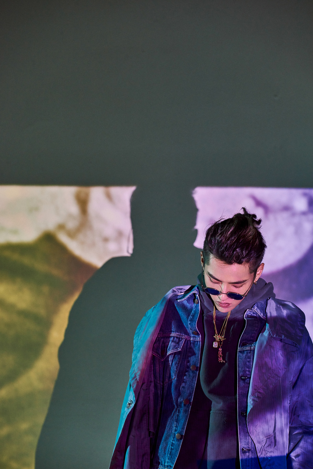 吴亦凡新歌中国魂宣传大片同步上线!有态度新青年眼神坚定深邃!