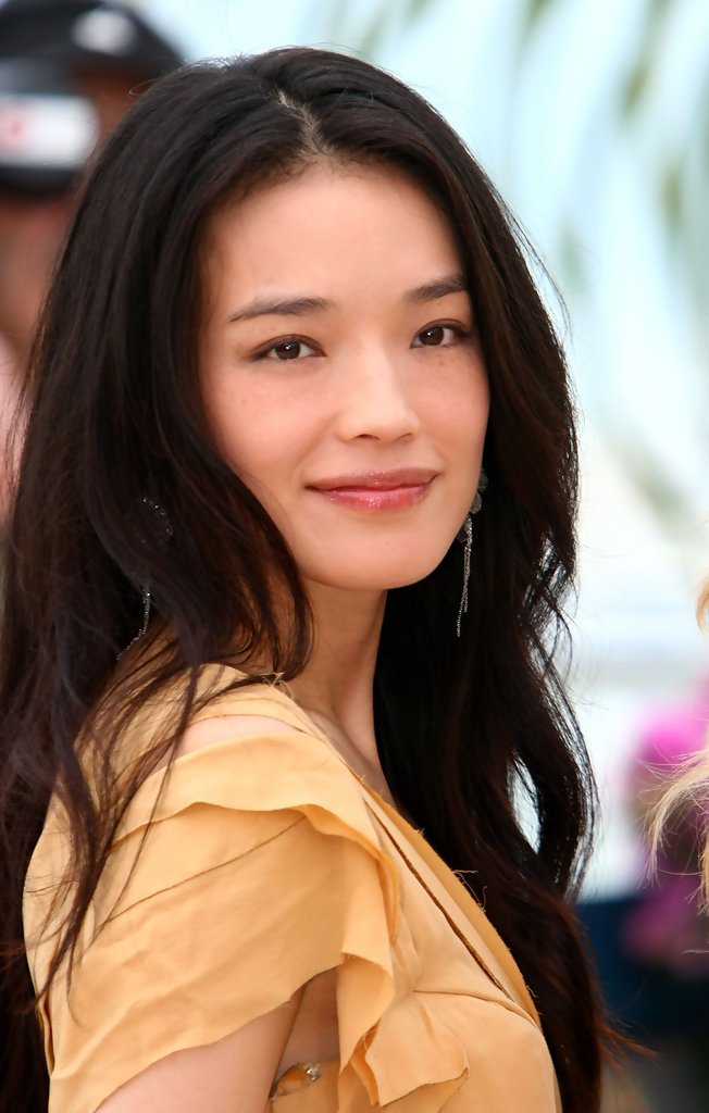 你是女星的标杆,时尚的宠儿,认清现实,卡通不适合你的 >