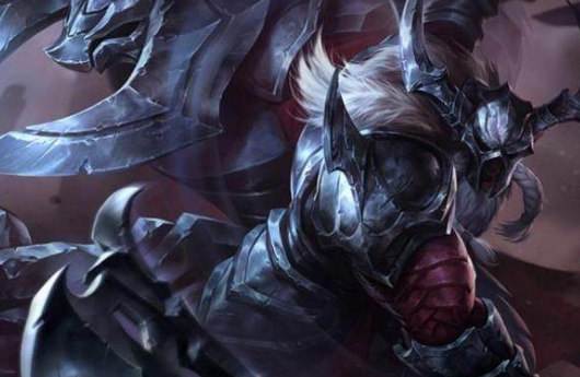 凯隐:凯隐的一级q技能是aoe伤害,还有恢复能力,所以可以在不cj的情况