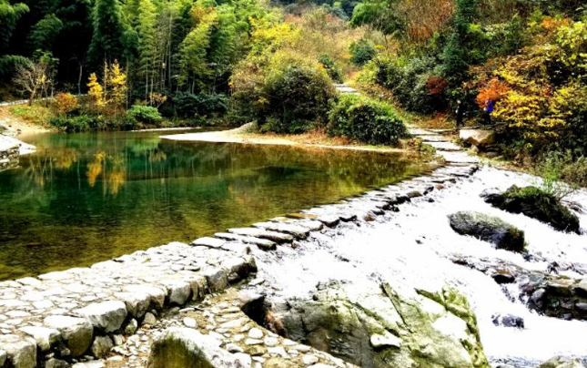 浙東小九寨地處四明山北麓,位於餘姚大隱鎮芝林村,由寧波華東城集團