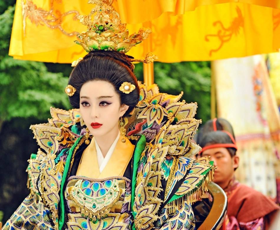 皇后想做第二个武则天,大臣吼了一句,皇后打消称帝念头