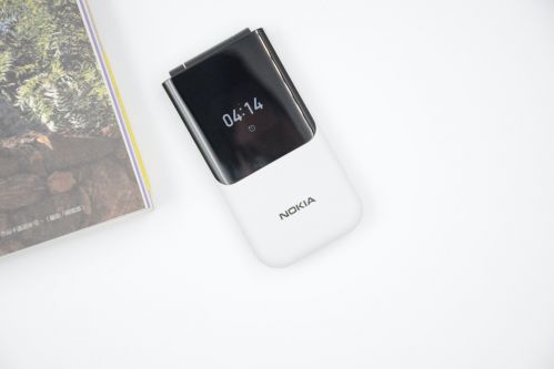 4g网络全覆盖 近一个月的超长待机让情怀更实用的nokia 2720评测